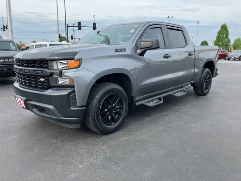 Used 2020 Chevrolet Silverado 1500 W/T w/ WT Value Package AWD/4WD image 2