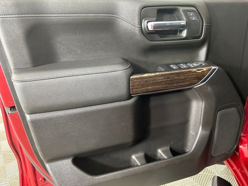 Used 2022 GMC Sierra 1500 SLE w/ X31 Off-Road Package image 12