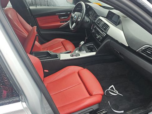 Used 2017 BMW 340i xDrive Sedan AWD/4WD image 8