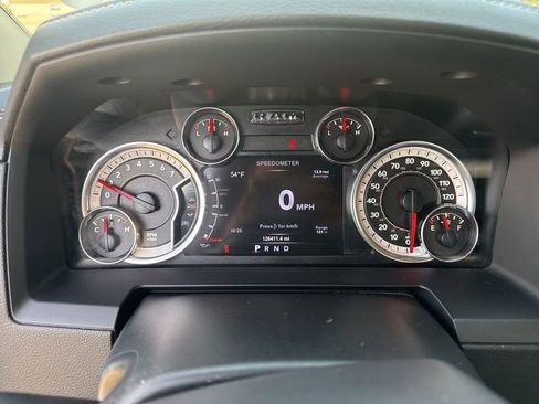 Used 2017 RAM 1500 Laramie w/ Convenience Group image 15