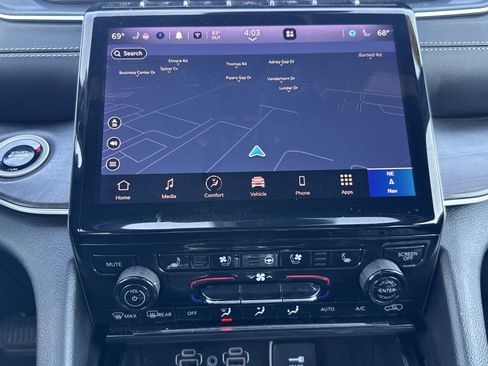 Used 2024 Jeep Grand Cherokee L Limited w/ Luxury Tech Group II image 12