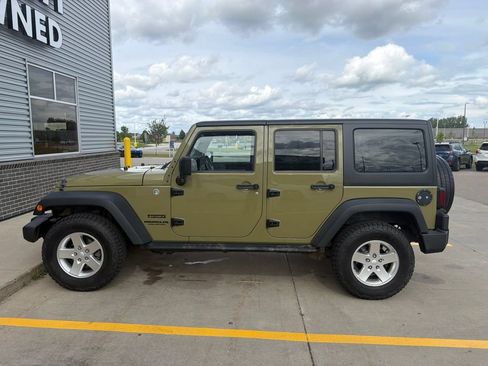 Used 2013 Jeep Wrangler Unlimited Sport AWD/4WD image 11