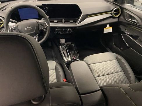 New 2026 Chevrolet Trax LT w/ Driver Confidence Package FWD image 17