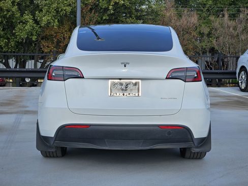 Used 2023 Tesla Model Y Long Range image 8