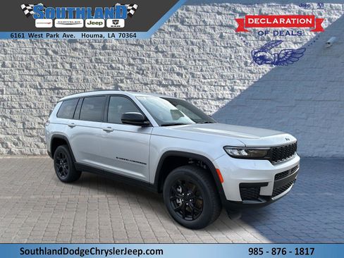 New 2025 Jeep Grand Cherokee L Altitude image 1