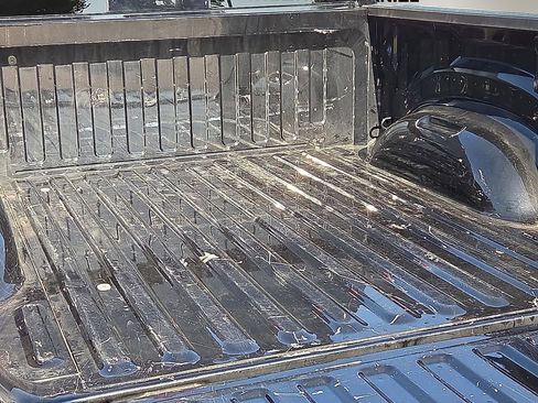 Used 2023 RAM 1500 Laramie AWD/4WD image 8