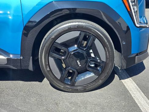 Certified 2024 Kia EV9 GT-Line AWD/4WD image 11