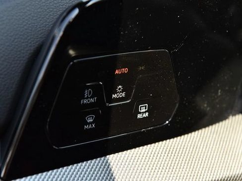 New 2026 Volkswagen GTI SE FWD image 10