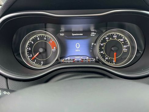 Used 2021 Jeep Cherokee Limited image 34