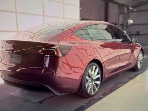 Used 2025 Tesla Model 3 Long Range RWD image 3