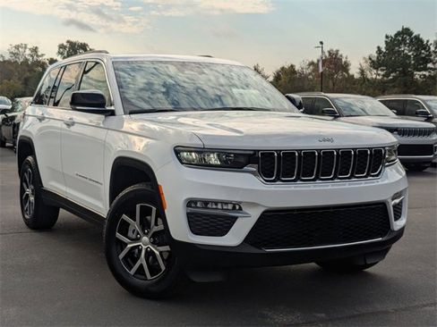 New 2025 Jeep Grand Cherokee Limited image 2