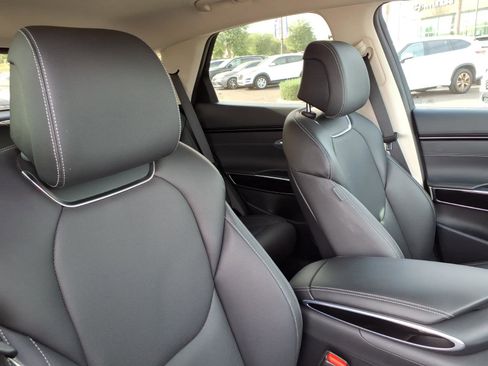 Used 2023 Genesis GV70 2.5T image 12