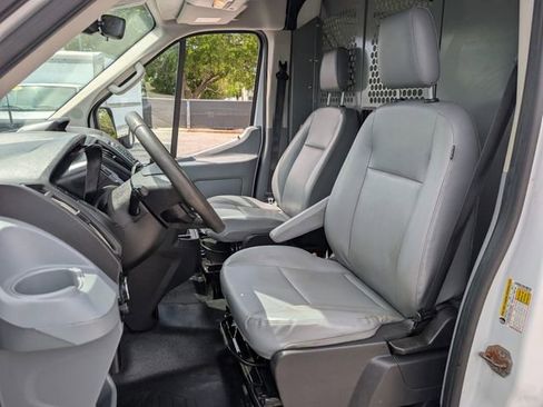 Used 2018 Ford Transit 250 Medium Roof image 7
