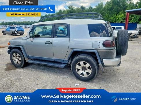 Used 2010 Toyota FJ Cruiser 2WD image 3