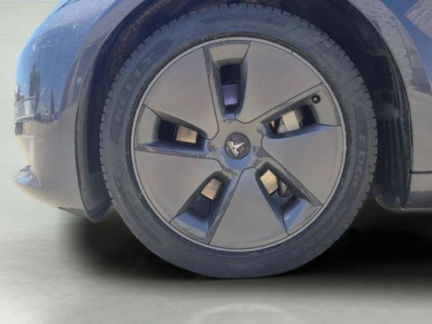Used 2023 Tesla Model Y AWD image 11
