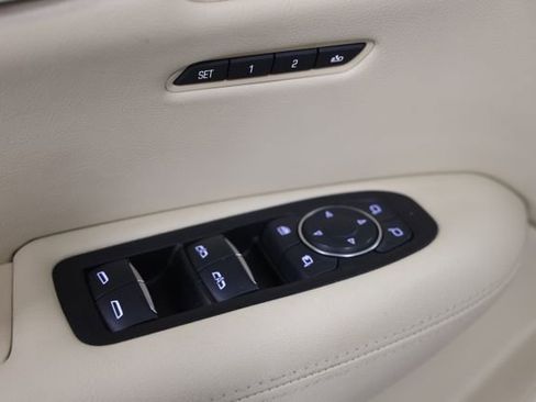 Used 2017 Cadillac XT5 Luxury w/ Driver Awareness Package image 20