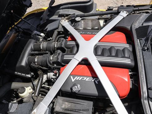 Used 2014 SRT Viper SRT-10 w/ Grand Touring Package RWD image 16