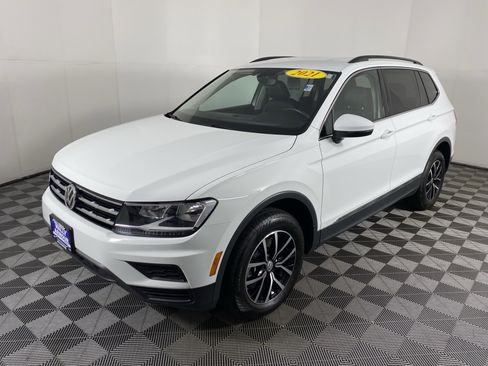 Used 2021 Volkswagen Tiguan SEL image 11