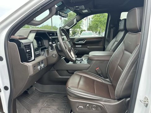 Used 2024 GMC Sierra 1500 Denali w/ Denali Reserve Package AWD/4WD image 16