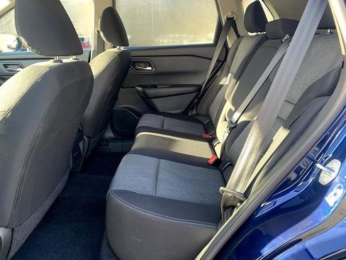 Used 2024 Nissan Rogue SV image 12