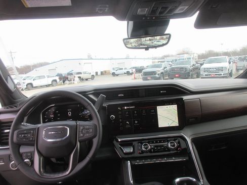 New 2026 GMC Sierra 2500 Denali Ultimate image 17