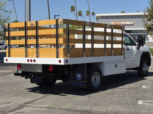 New 2026 GMC Sierra 3500 Pro w/ Convenience Package RWD image 7