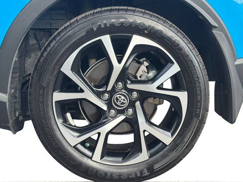 Used 2019 Toyota C-HR Limited FWD image 25