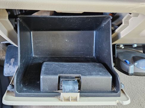 Used 2005 Ford F350 Lariat image 26