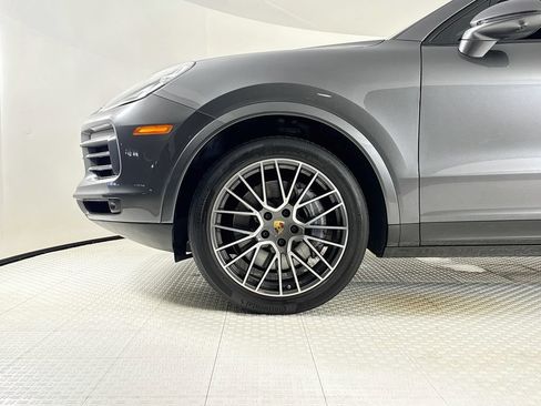 Certified 2023 Porsche Cayenne Coupe AWD/4WD image 31