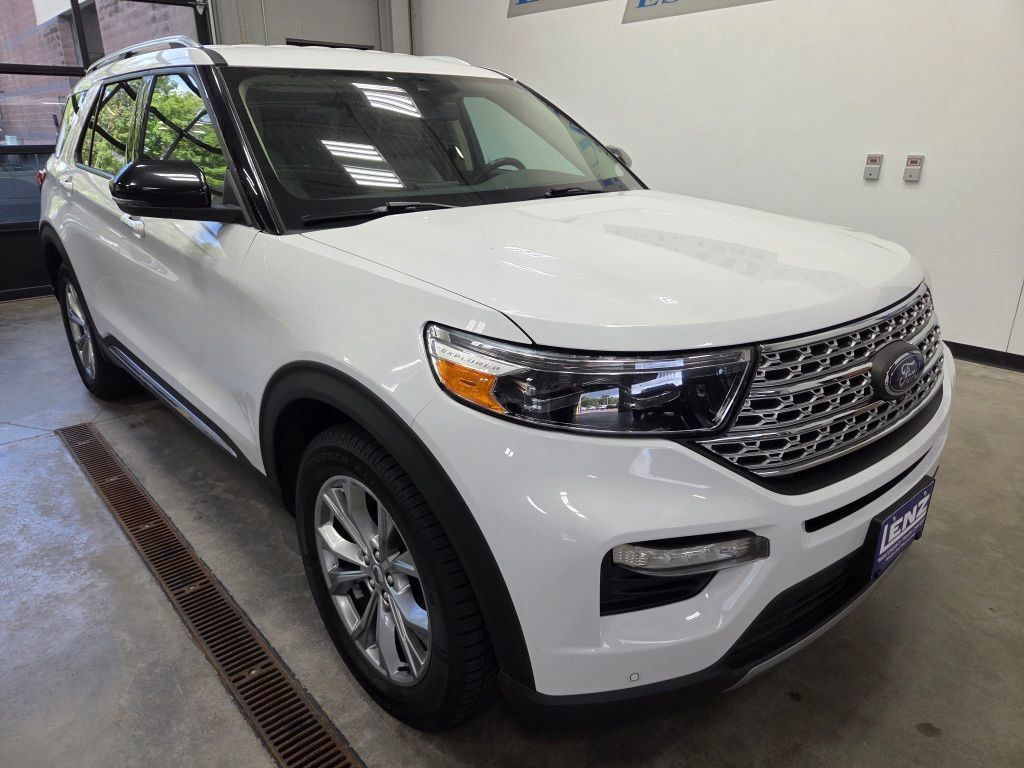 Used 2021 Ford Explorer Limited AWD/4WD image 2