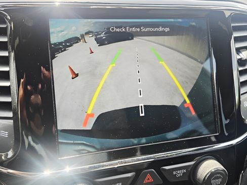 Used 2020 Jeep Grand Cherokee Altitude RWD image 21