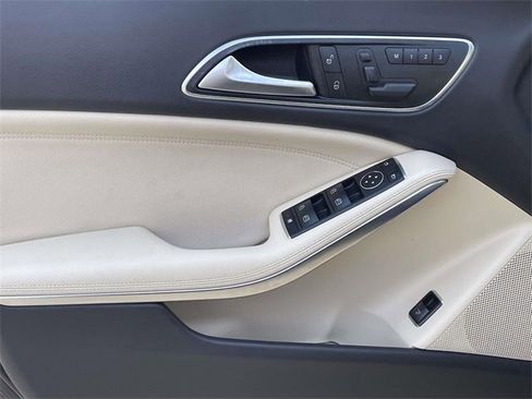 Used 2014 Mercedes-Benz CLA 250 4MATIC image 13