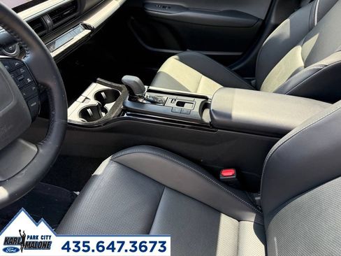 Used 2024 Toyota Prius XLE AWD/4WD image 22
