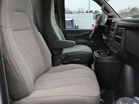 New 2025 Chevrolet Express 4500 w/ Power Convenience Package image 13