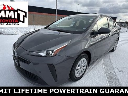 Used 2021 Toyota Prius LE image 1