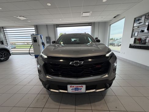 Used 2025 Chevrolet Equinox RS AWD/4WD image 5