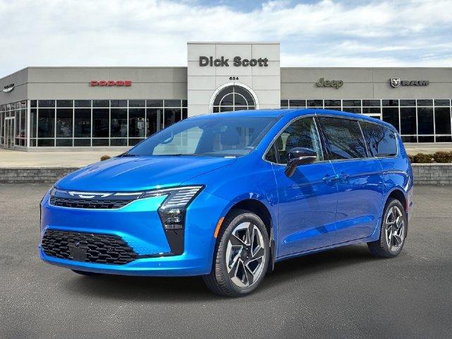 New 2027 Chrysler Pacifica Limited AWD/4WD image 2