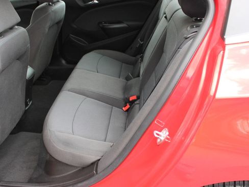 Used 2019 Chevrolet Cruze LT w/ Convenience Package image 10