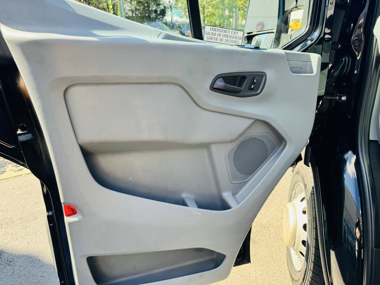 Used 2016 Ford Transit 350 XLT RWD image 12