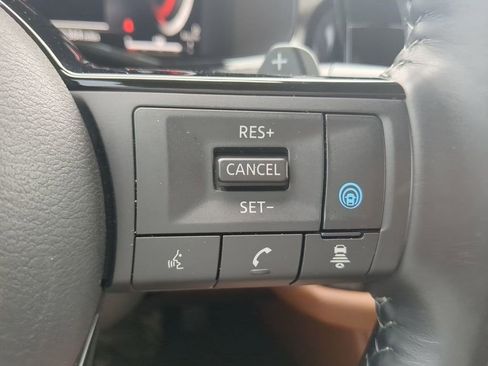 Used 2022 Nissan Pathfinder Platinum w/ Cargo Package image 28