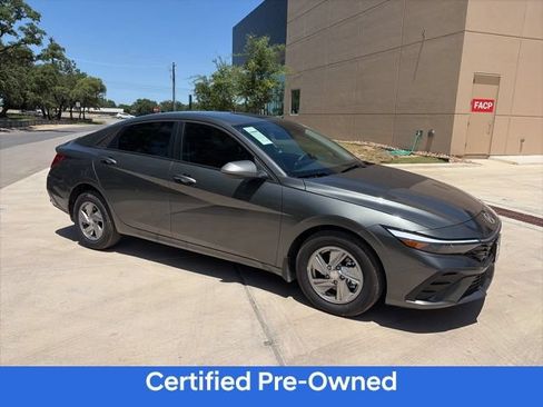 Certified 2026 Hyundai Elantra SE FWD image 4
