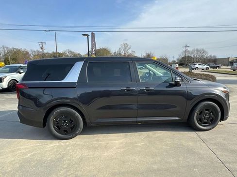 New 2026 Kia Carnival image 9