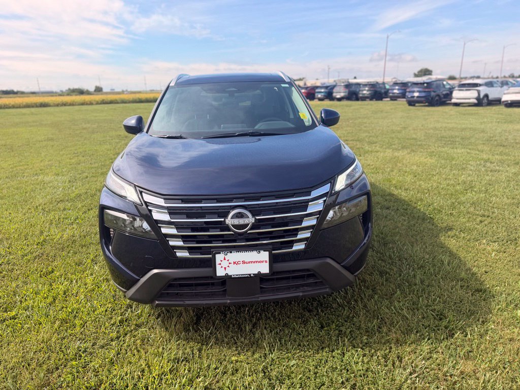 Certified 2026 Nissan Rogue SV w/ SV Premium Package AWD/4WD image 2