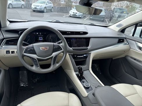 Certified 2022 Cadillac XT5 Premium Luxury w/ Technology Package image 14