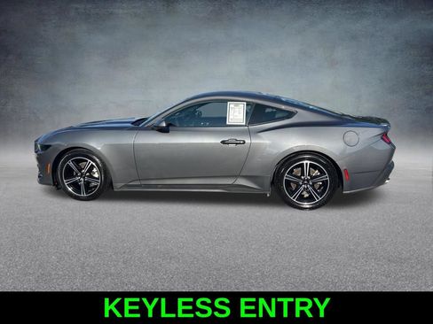 Used 2025 Ford Mustang Premium RWD image 8