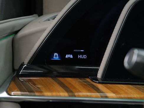 Used 2024 Cadillac Escalade Sport Platinum w/ LPO, ONYX Package image 94