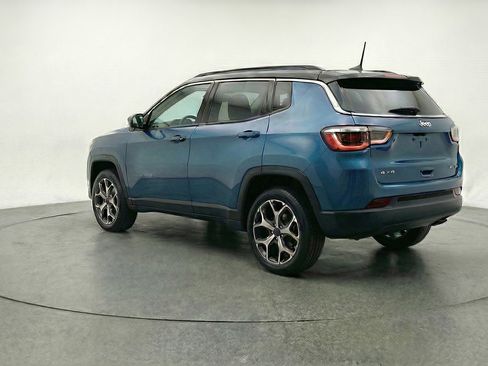 Used 2025 Jeep Compass Limited image 6