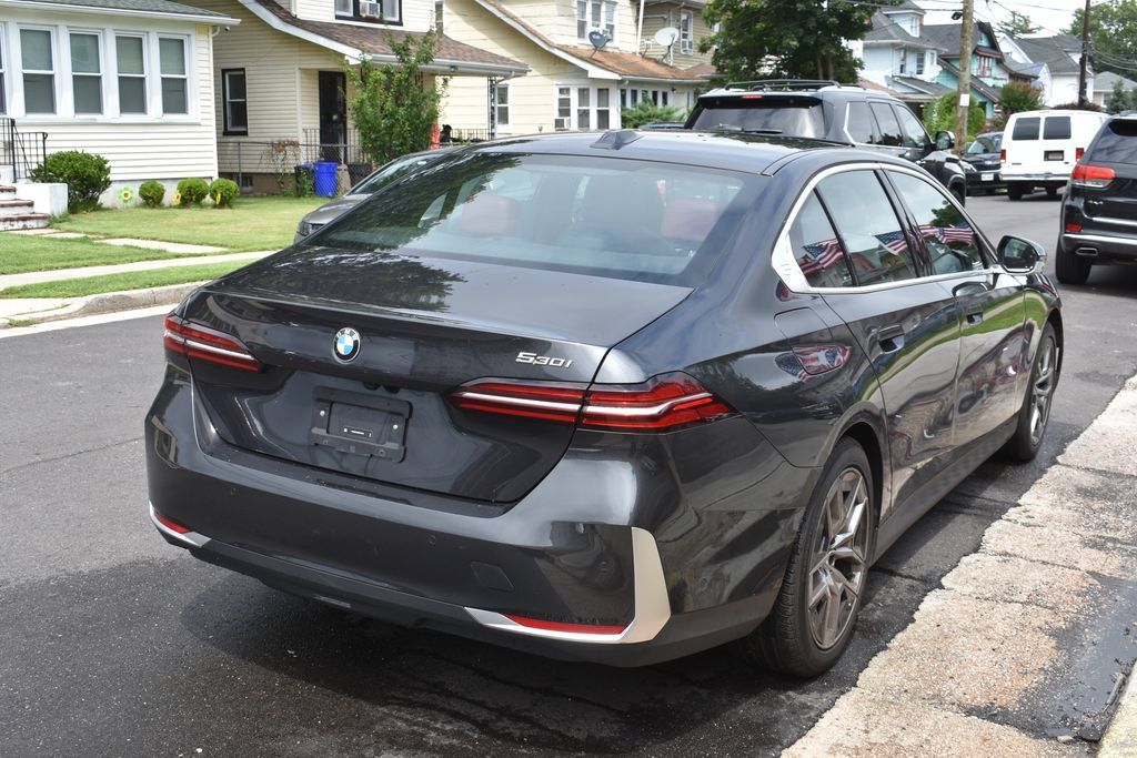 Used 2026 BMW 530i RWD image 6