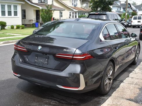 Used 2026 BMW 530i RWD image 6
