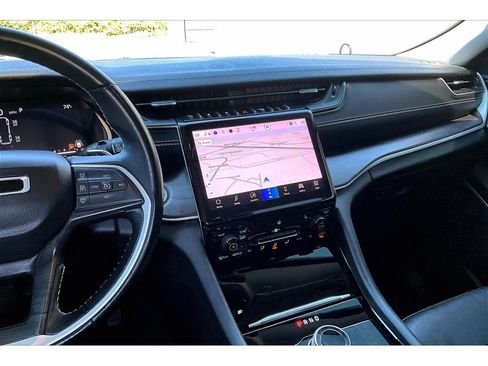 Used 2022 Jeep Grand Cherokee Limited RWD image 6